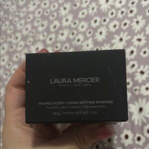 Laura Mercier Translucent Loose Setting Powder